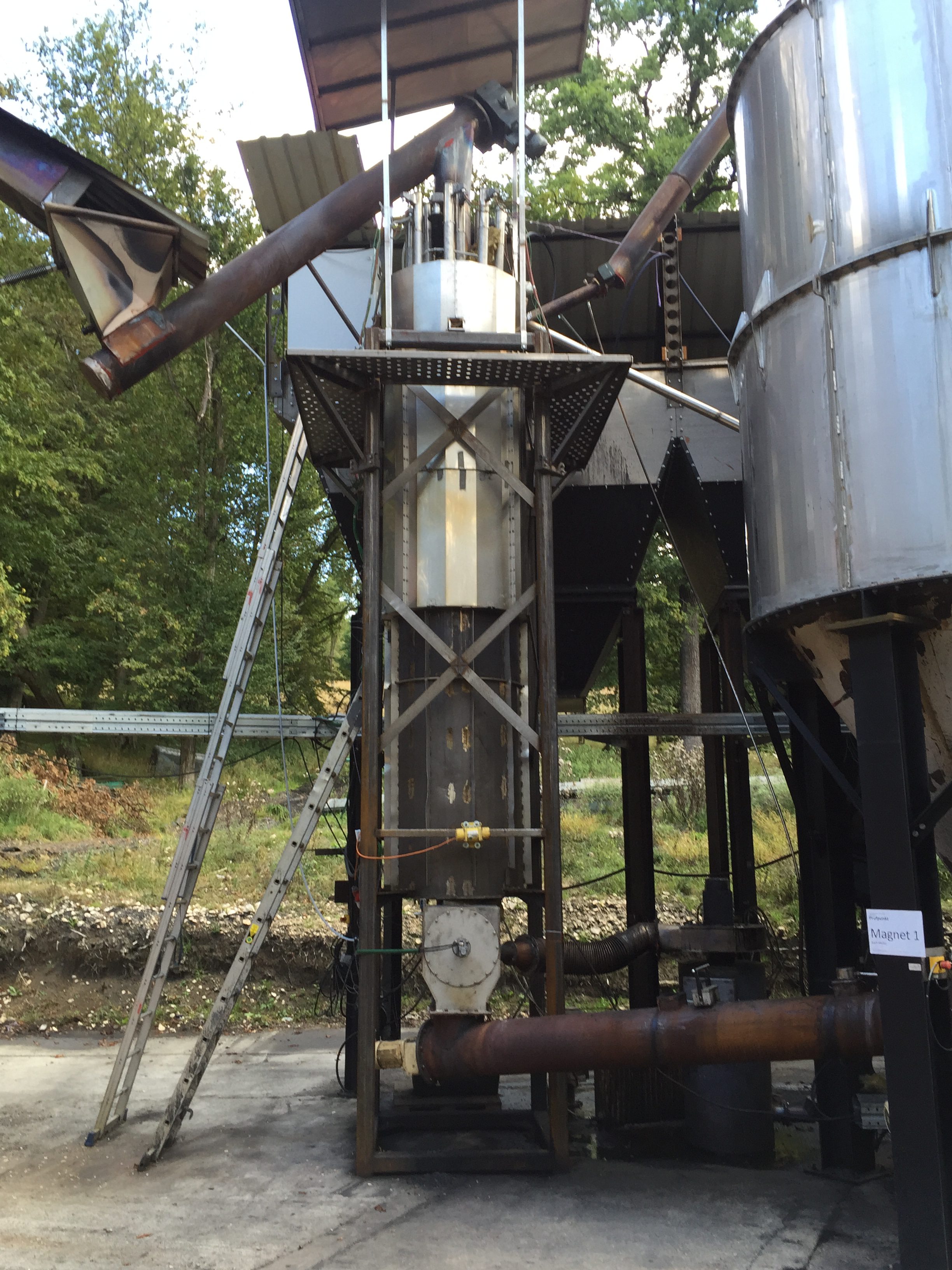 Schottdorfmeiler Holzkohle in industriellen Mengen